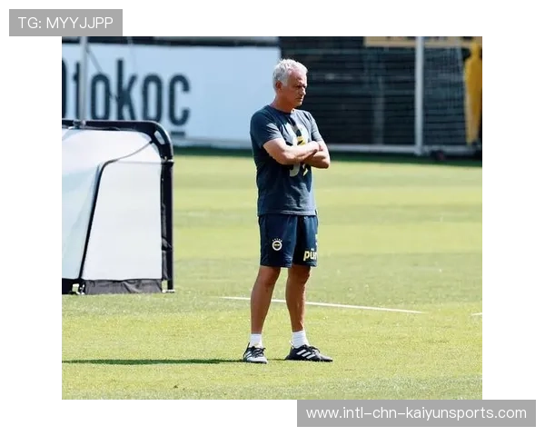 意甲球队强化攻防平衡训练，后腰覆盖区域更广